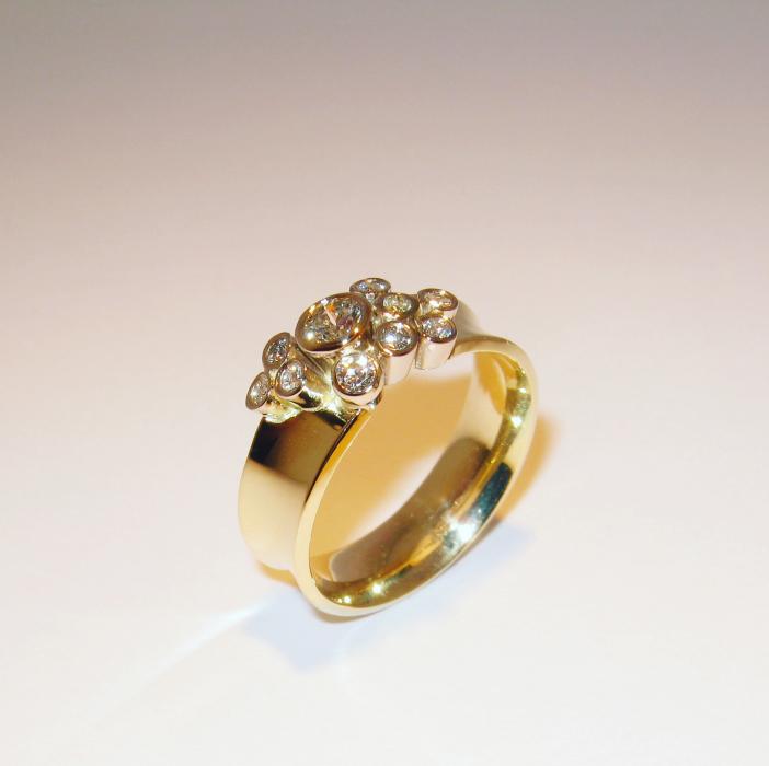 Geelgouden ring met diamanten briljanten