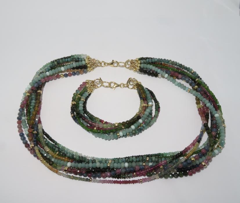 Collier en armband van edelsteen snoeren saffier jade robijn toermalijn goud