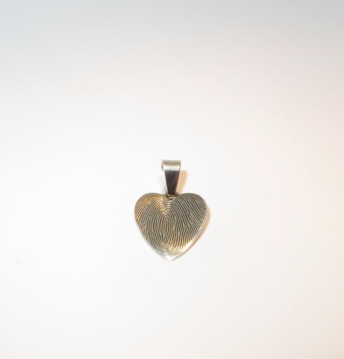 Zilveren hartjes hanger met vingerafdrukken lasergravure vingerafdrukhanger