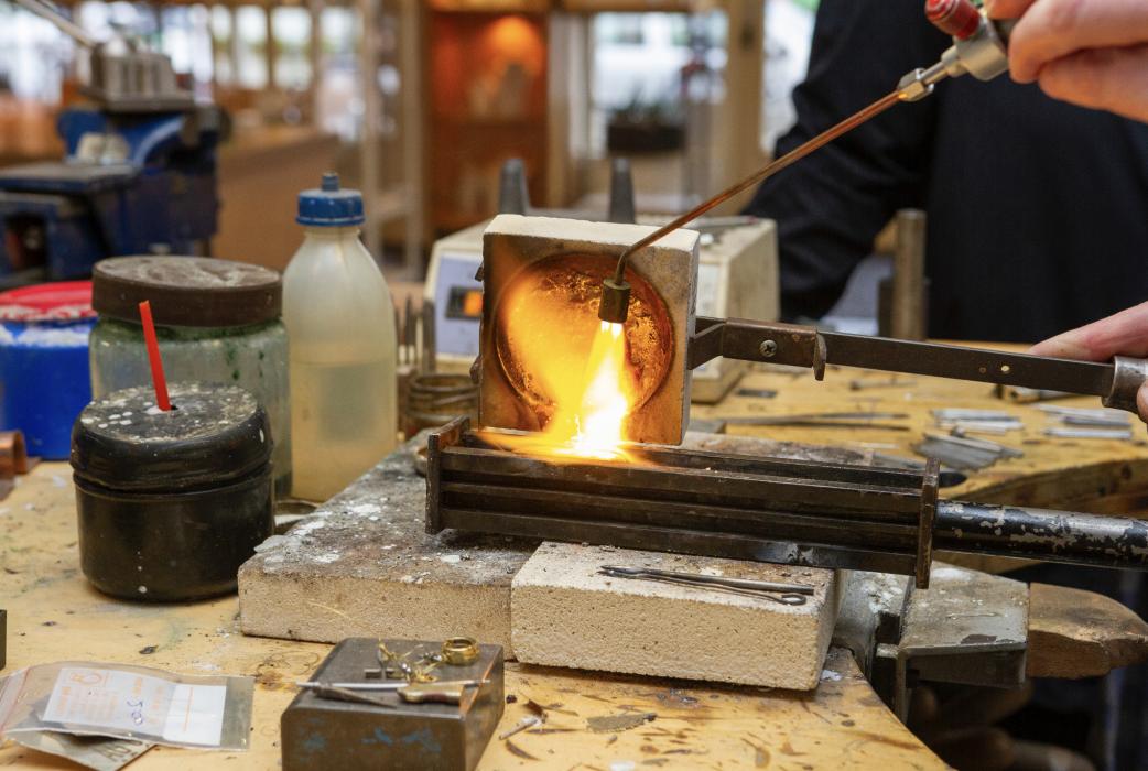 Smelten van oud goud