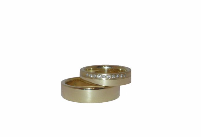 Trouwringen geelgouden own