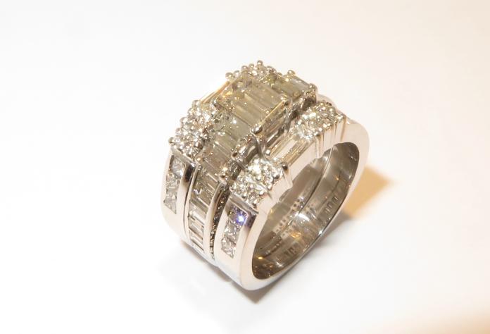 Witgouden ring met diamanten aanschuifring met diamanten